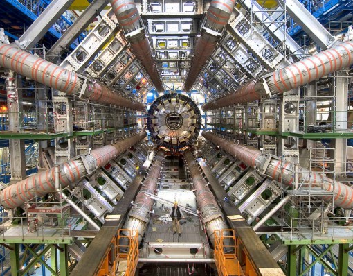 centro-large-hadron-collider2